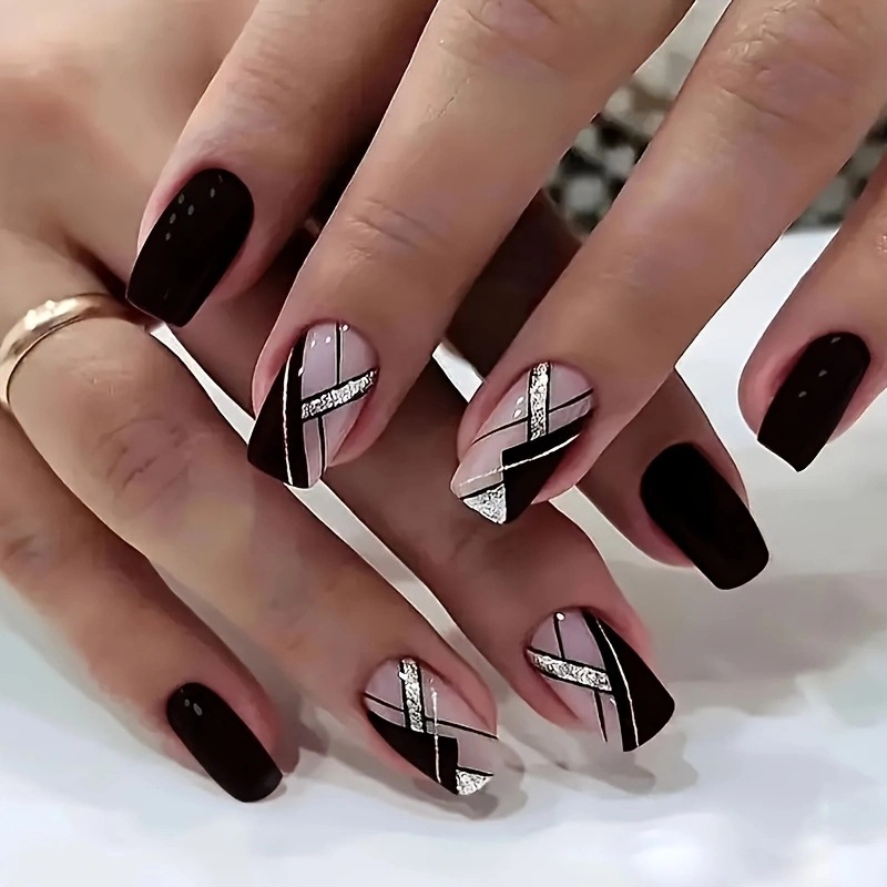 Nail Art Simple - 24 pièces carré noir couverture courte