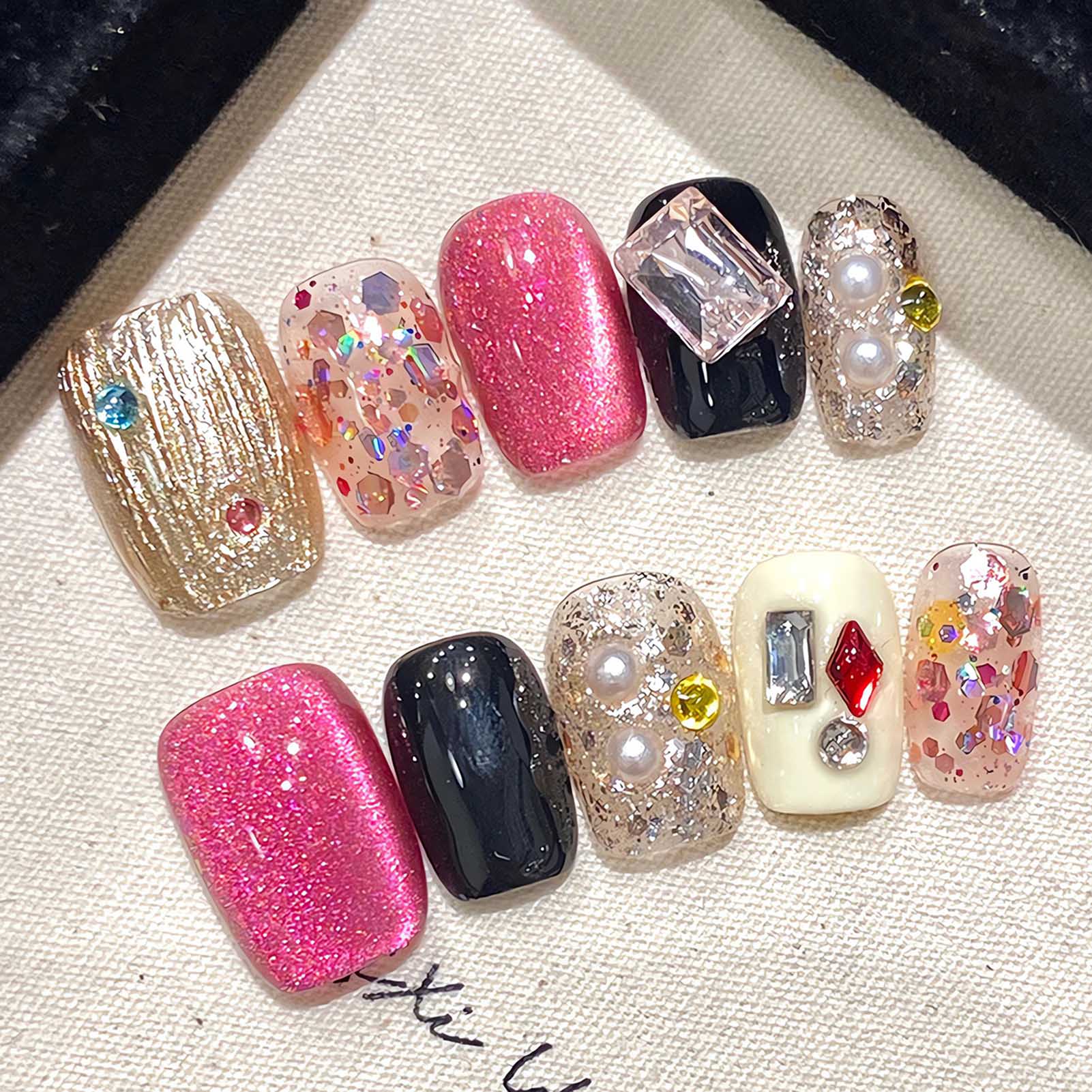 Nail Art Eye Cat - Faux yeux de chat brillants à