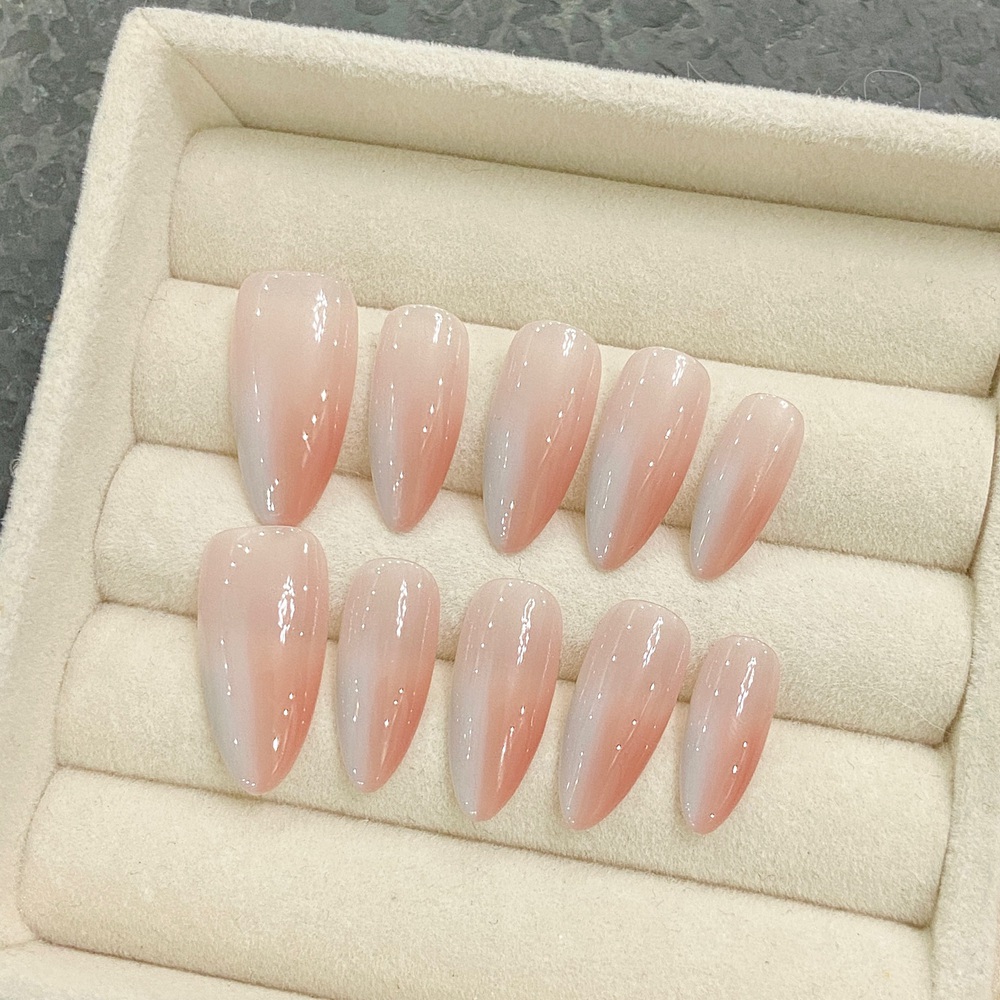 Faux ongles acryliques faits à - Nail Art Fake avis et prix