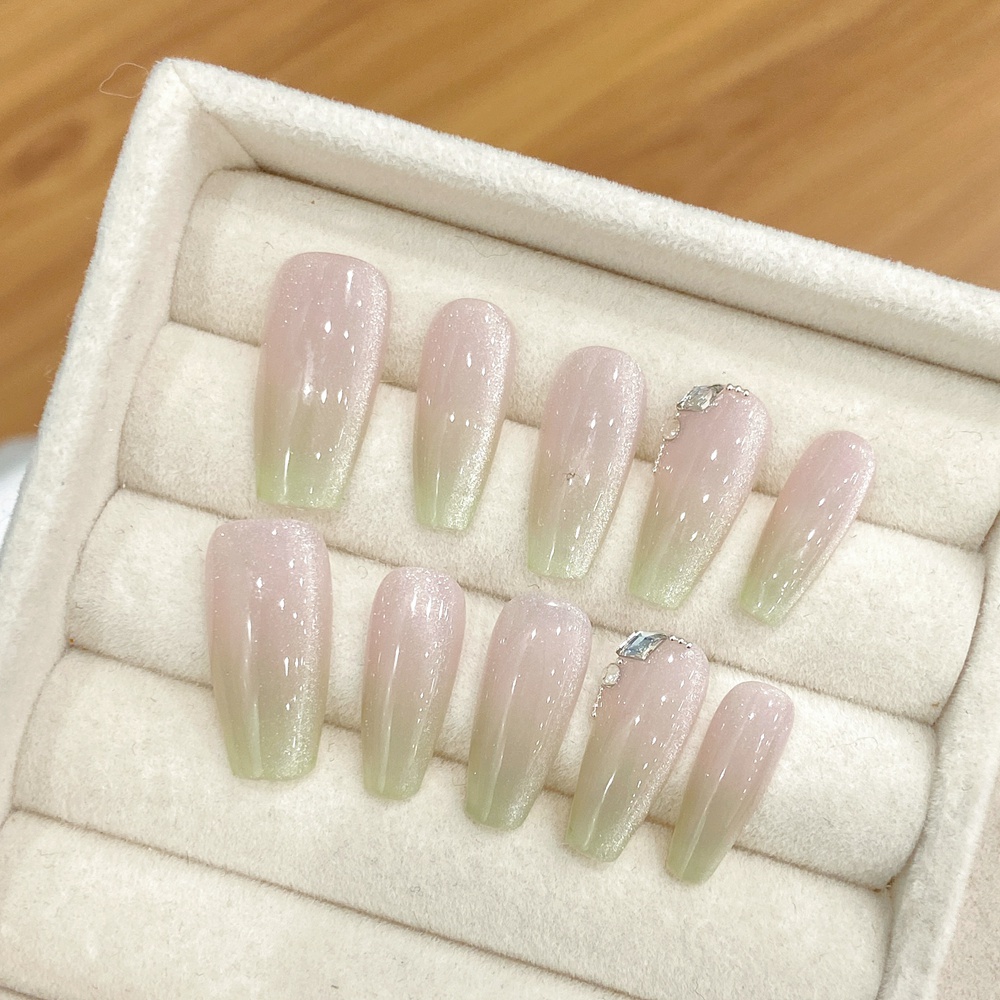 Faux ongles acryliques faits à - Nail Art Fake avis et prix