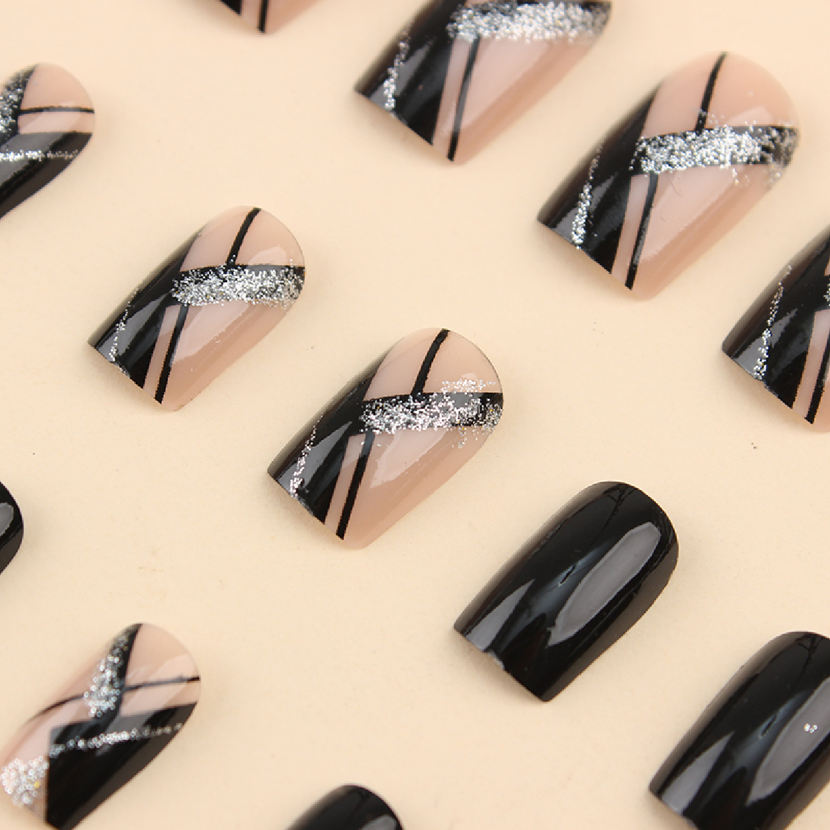 24 pièces carré noir couvertur - Nail Art Simple avis et prix