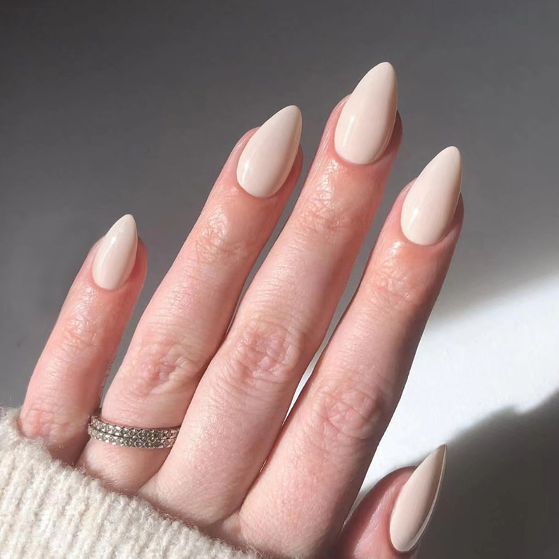 24 faux ongles de couleur unie - Nail Art Simple avis et prix