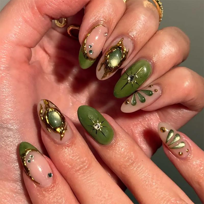 24 faux ongles œil de chat ver - Nail Art Eye Cat avis et prix
